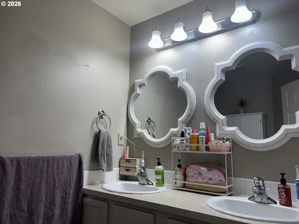 $520,000 | 6074 Pebble Court, Springfield, OR 97478