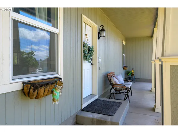 $520,000 | 6074 Pebble Court, Springfield, OR 97478