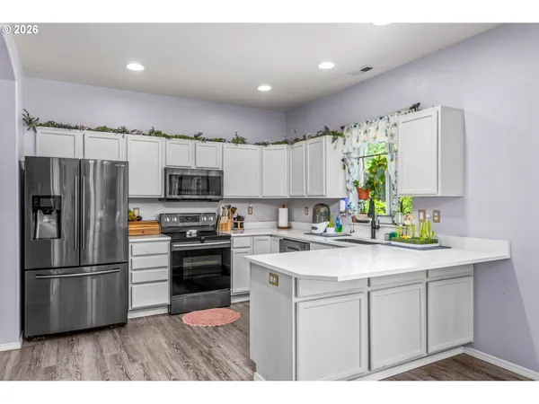 $520,000 | 6074 Pebble Court, Springfield, OR 97478