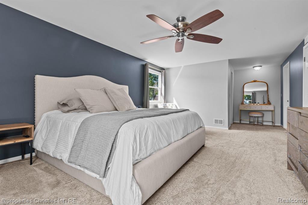 7606 Chichester Road Canton, MI 48187 - Photo 16 of 38