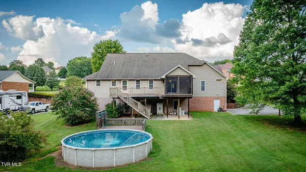 $612,000 | 1031 Hickory View Drive, Morristown, TN 37814