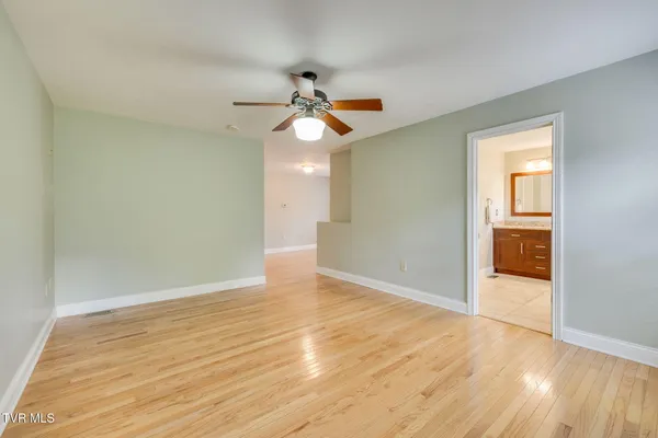 $612,000 | 1031 Hickory View Drive, Morristown, TN 37814