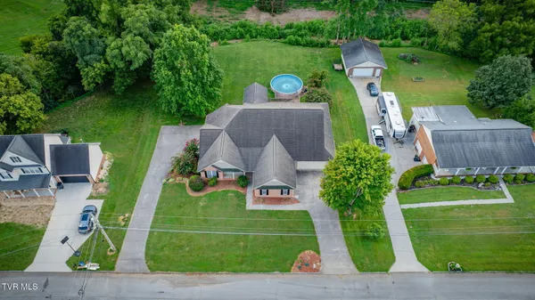 $612,000 | 1031 Hickory View Drive, Morristown, TN 37814