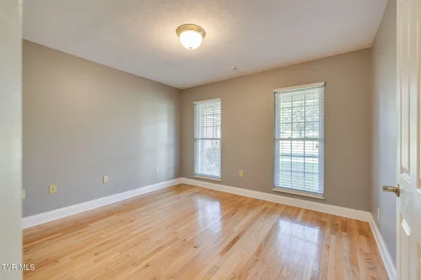 $612,000 | 1031 Hickory View Drive, Morristown, TN 37814