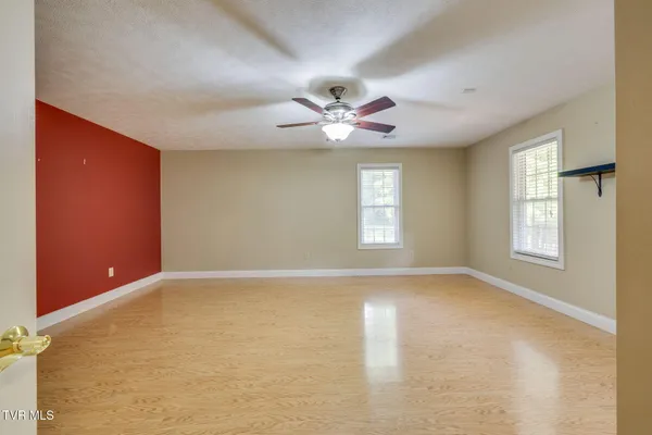 $612,000 | 1031 Hickory View Drive, Morristown, TN 37814