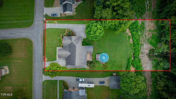 $612,000 | 1031 Hickory View Drive, Morristown, TN 37814