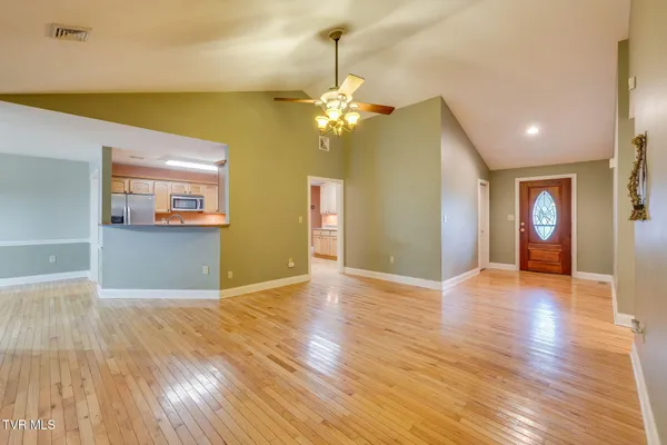 $612,000 | 1031 Hickory View Drive, Morristown, TN 37814