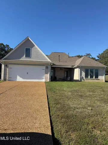 $395,000 | 2154 Laughter Road, Nesbit, MS 38651