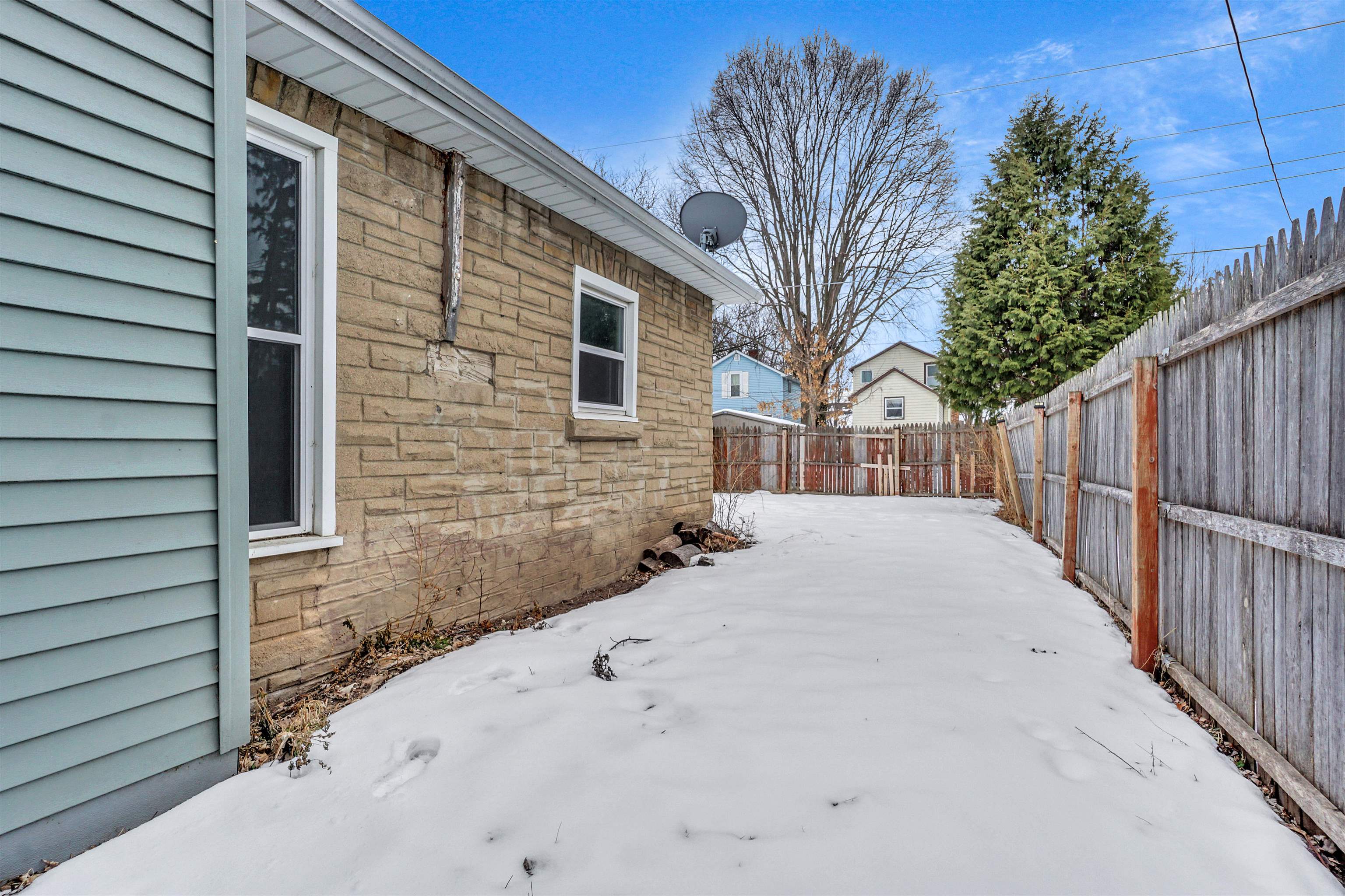 358 Lloyd Street Fond du Lac, WI 54935 - Photo 23 of 24