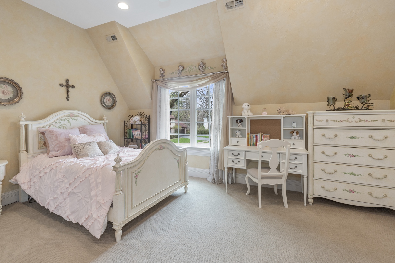 2770 Grace Road Northbrook, IL 60062 - Photo 25 of 51 a bed room with a bed and a chair