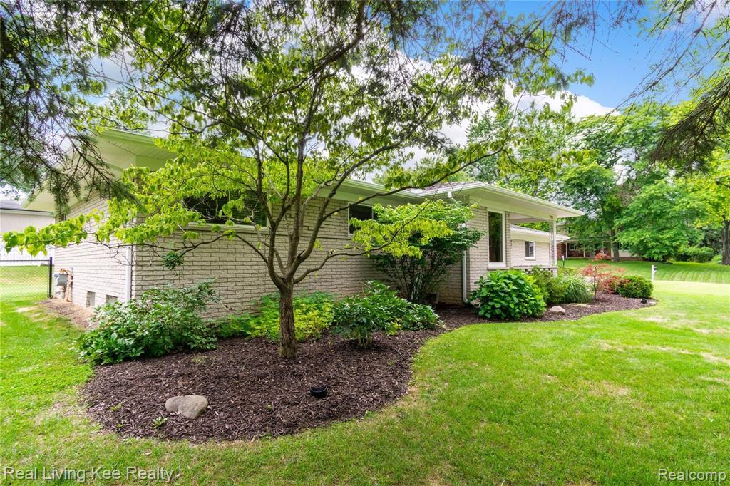 797 Redwood Court Rochester Hills, MI 48309 - Photo 32 of 40
