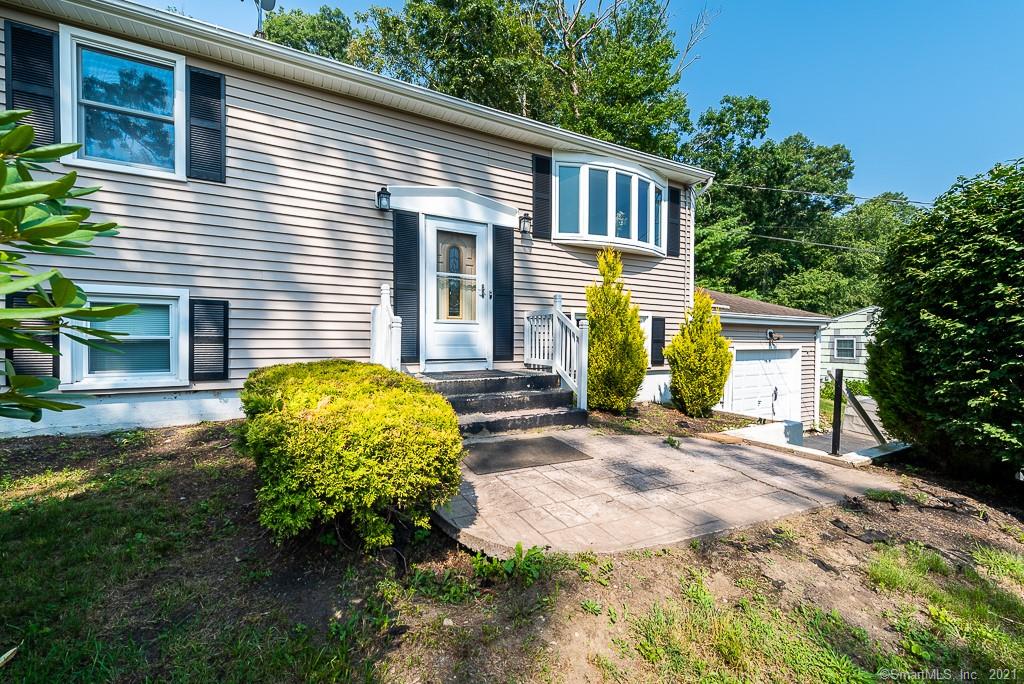 15 Hillside Drive, Gales Ferry, CT 06335 Compass