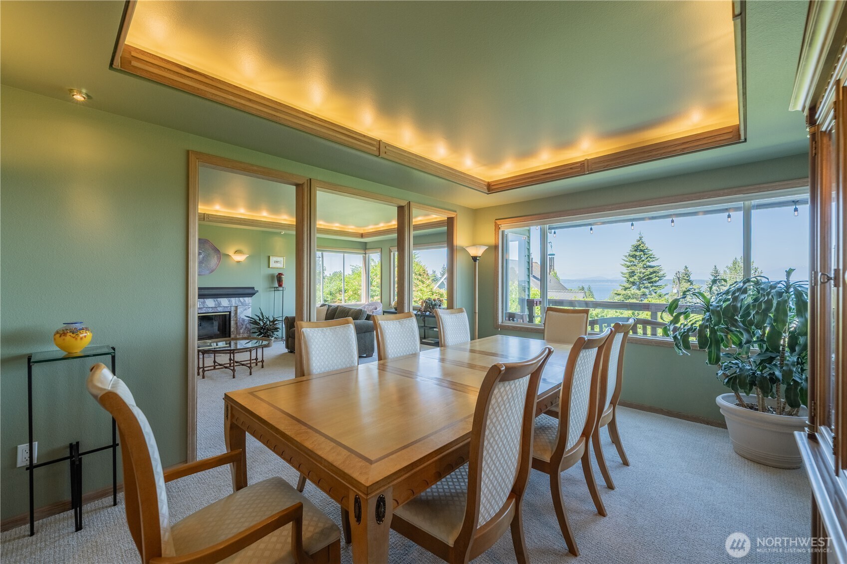 9297 44th Avenue Southwest Seattle, WA 98136 - Photo 12 of 40