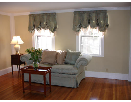 4 Leland Road Westford, MA 01886 - Photo 10 of 23 Gallery Image 10