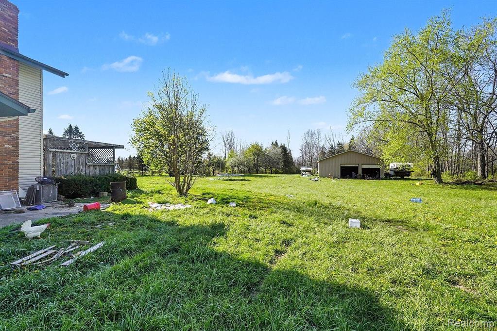 7255 Lahring Road Gaines, MI 48436 - Photo 7 of 25