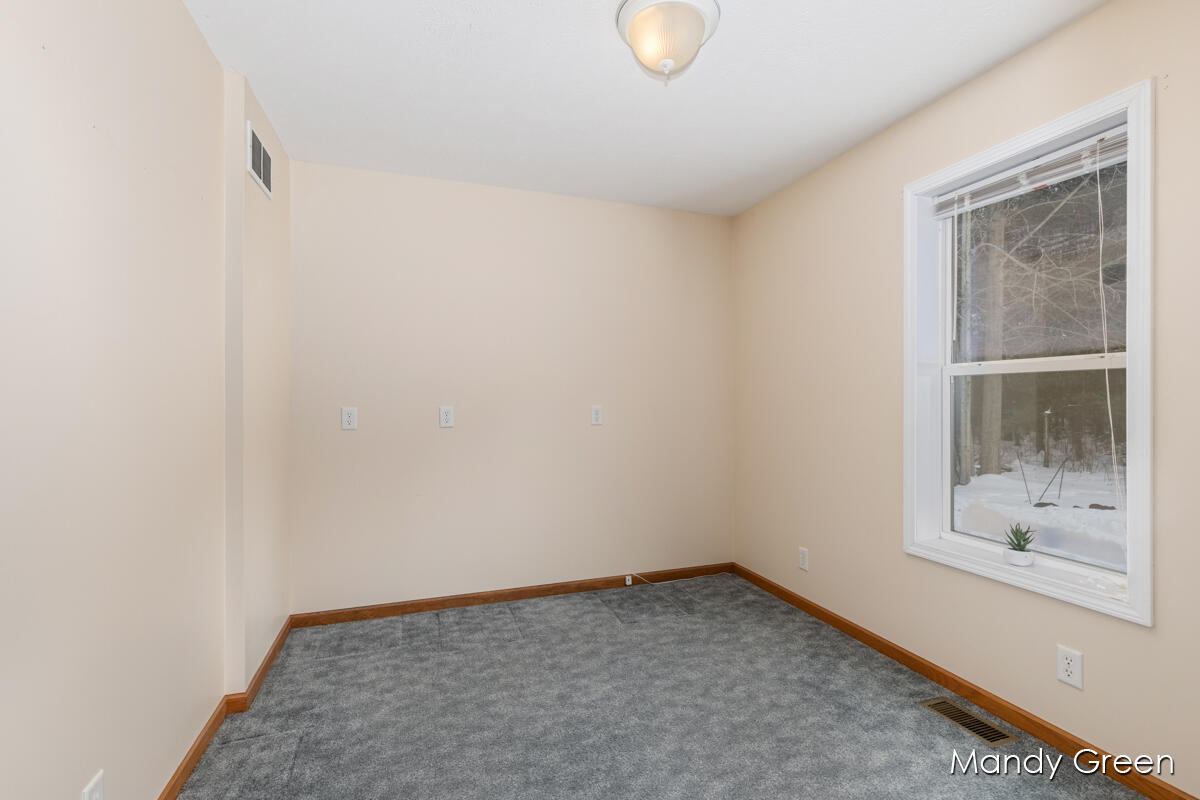 4070 Sidney Road Sheridan, MI 48884 - Photo 15 of 24 IMG_1010