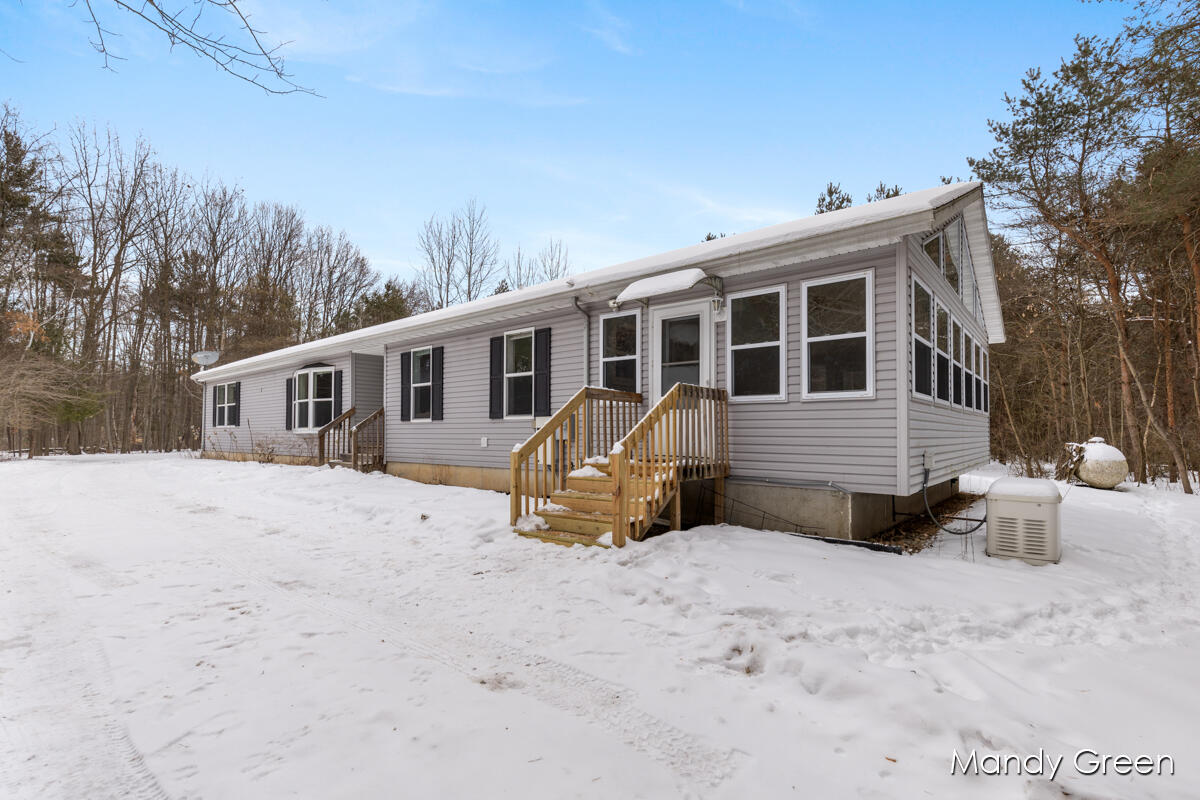 4070 Sidney Road Sheridan, MI 48884 - Photo 2 of 24 IMG_1001