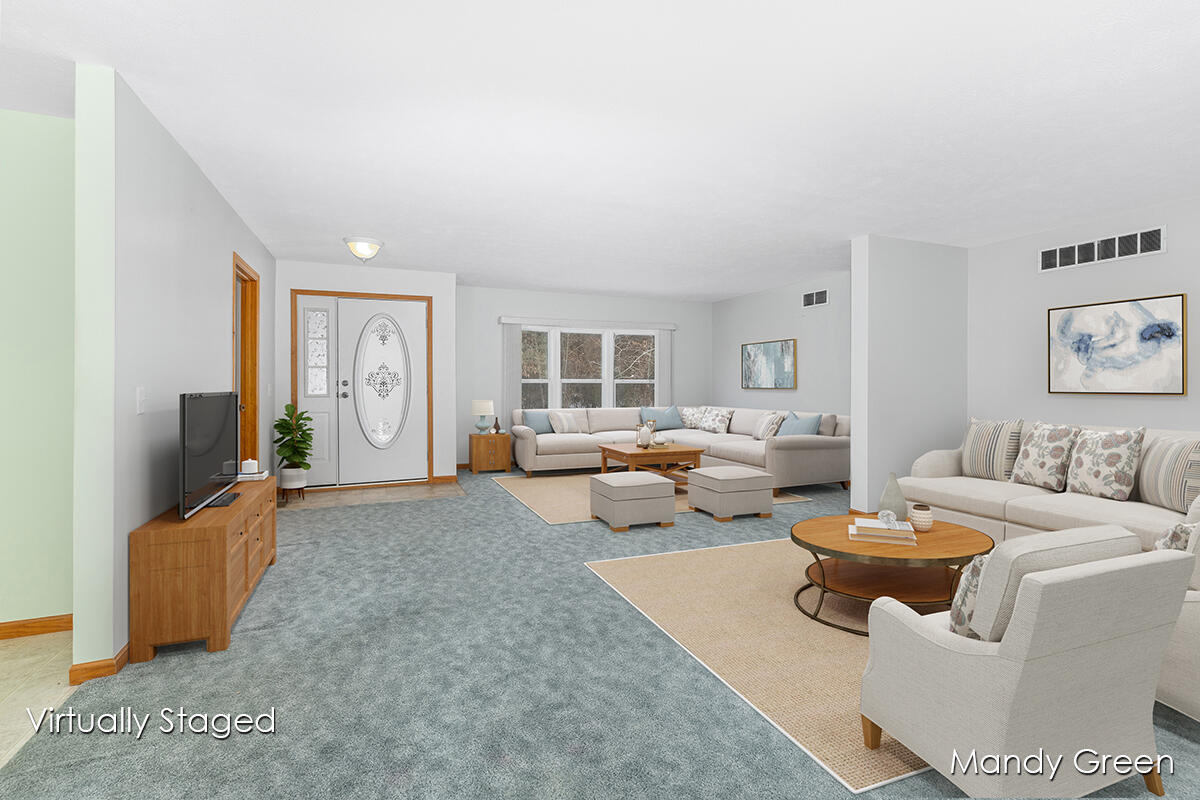 4070 Sidney Road Sheridan, MI 48884 - Photo 7 of 24 Livingroom
