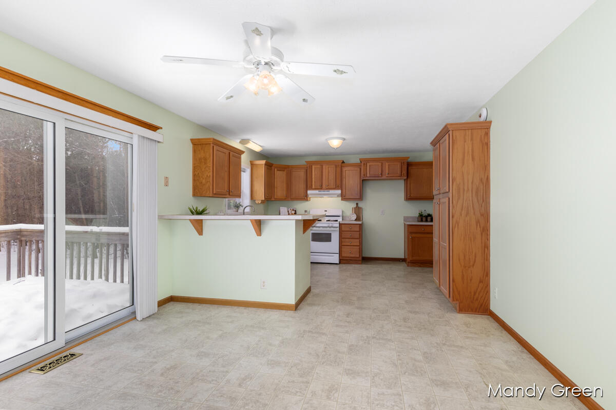 4070 Sidney Road Sheridan, MI 48884 - Photo 9 of 24 IMG_1004