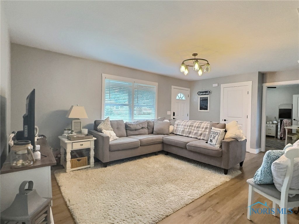 429 Waybridge Road Toledo, OH 43612 - Photo 5 of 24 Gallery Image 5