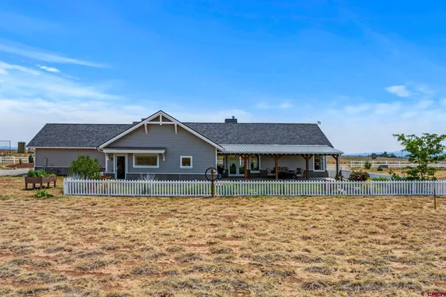a house view with a outdoor space