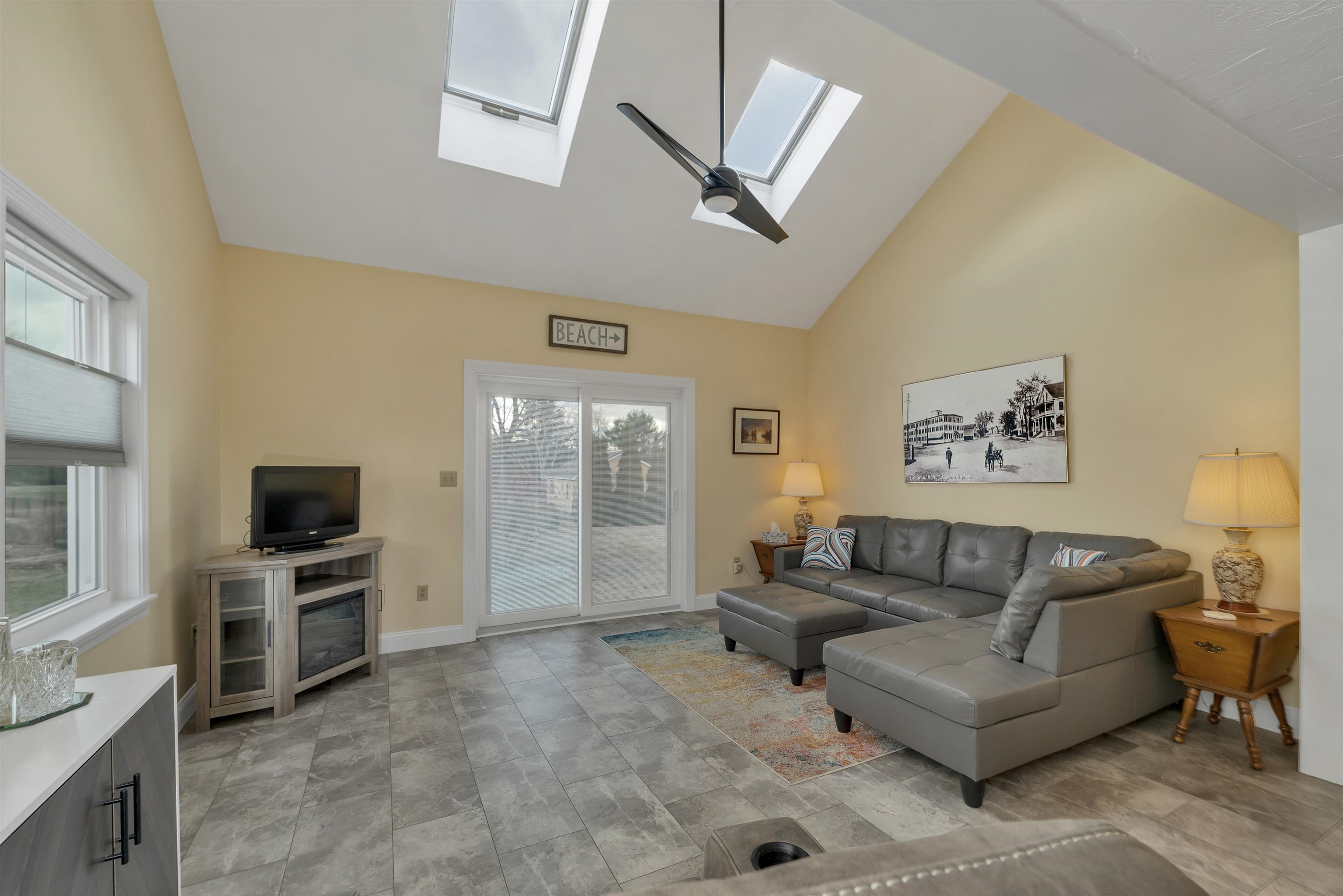 1783 Parade Road Laconia, NH 03246 - Photo 18 of 43