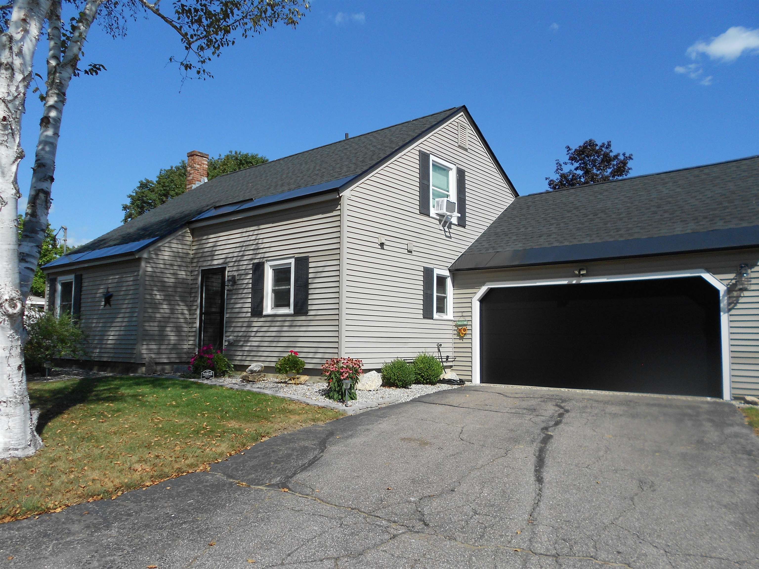 1783 Parade Road Laconia, NH 03246 - Photo 2 of 43