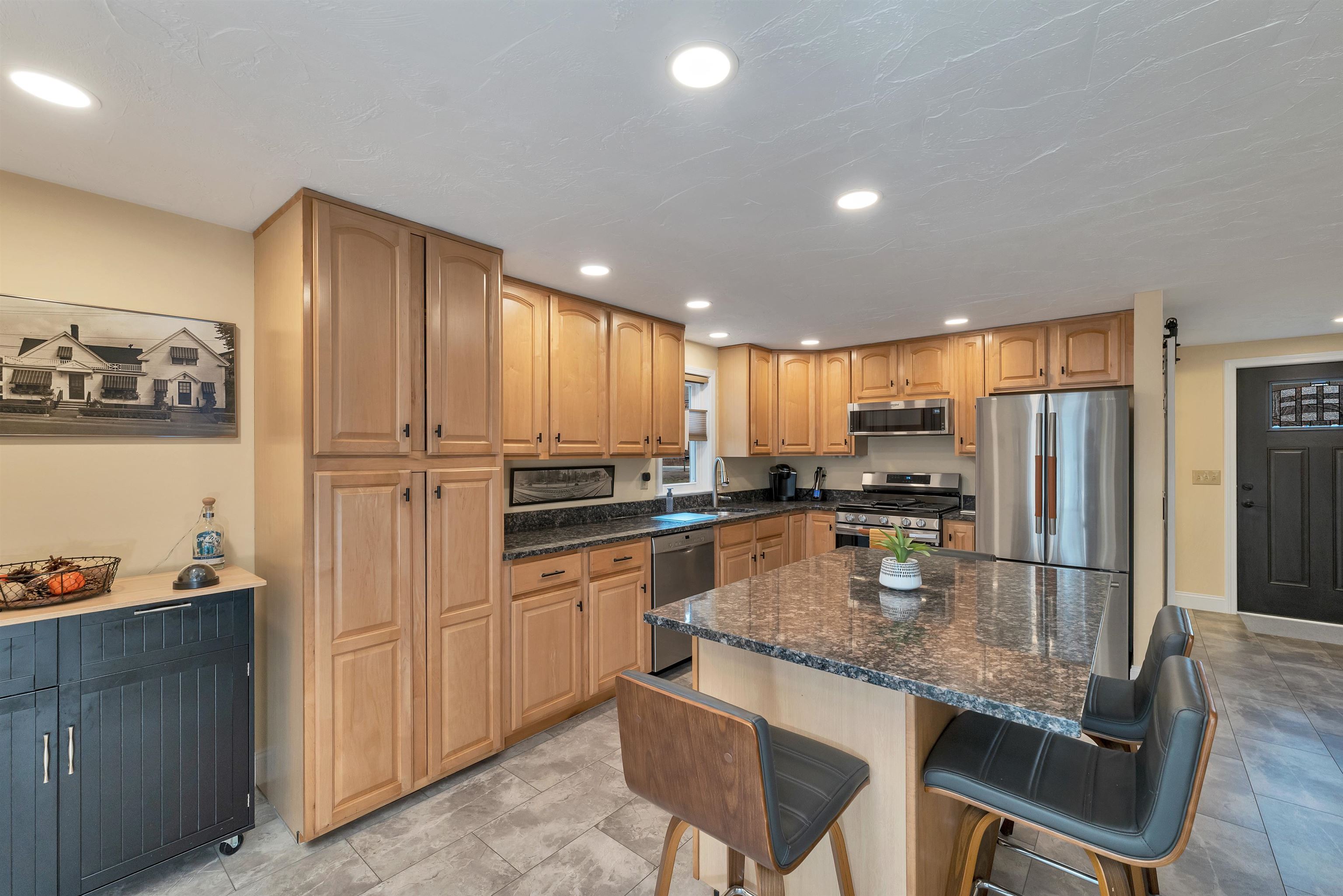 1783 Parade Road Laconia, NH 03246 - Photo 6 of 43