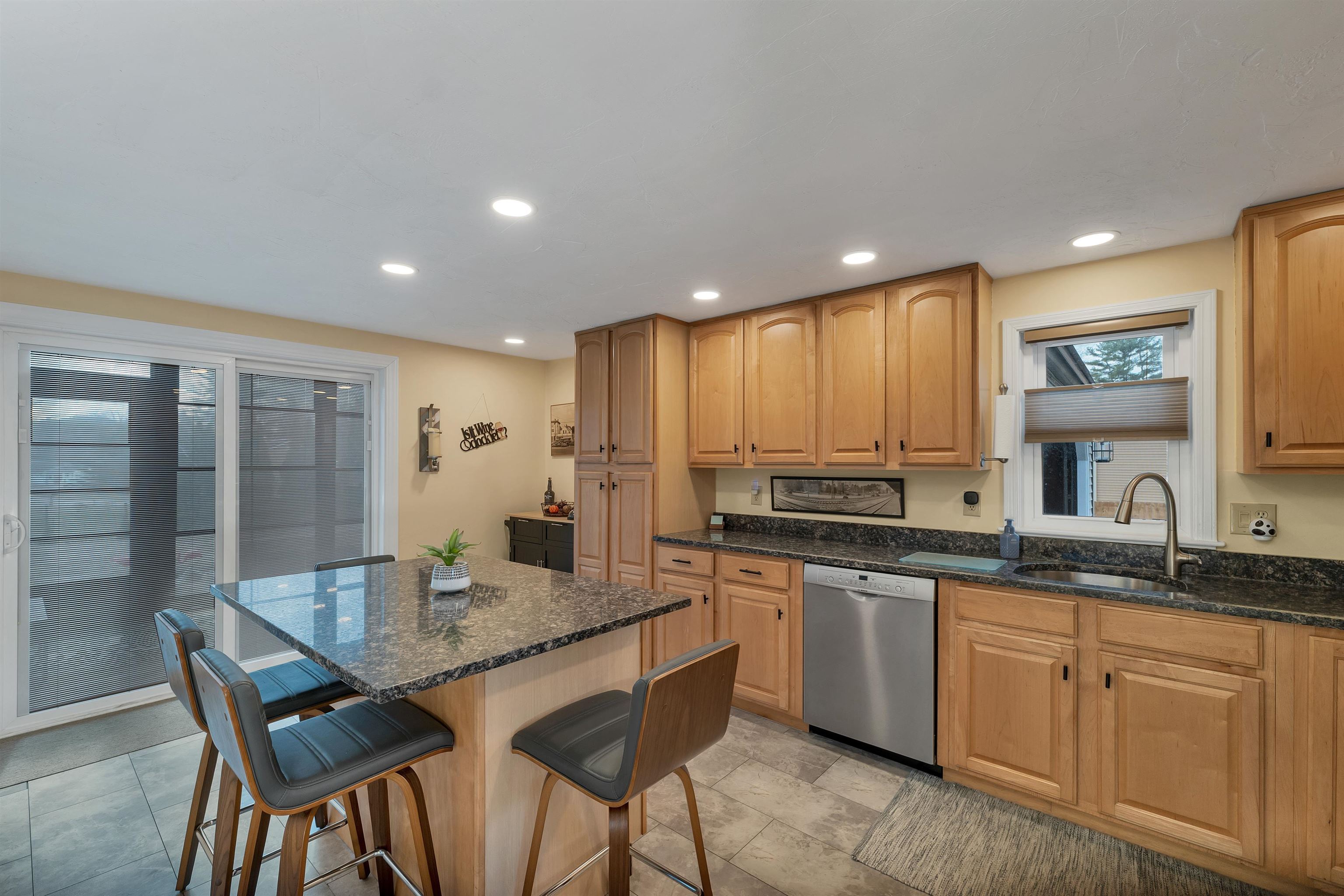 1783 Parade Road Laconia, NH 03246 - Photo 7 of 43