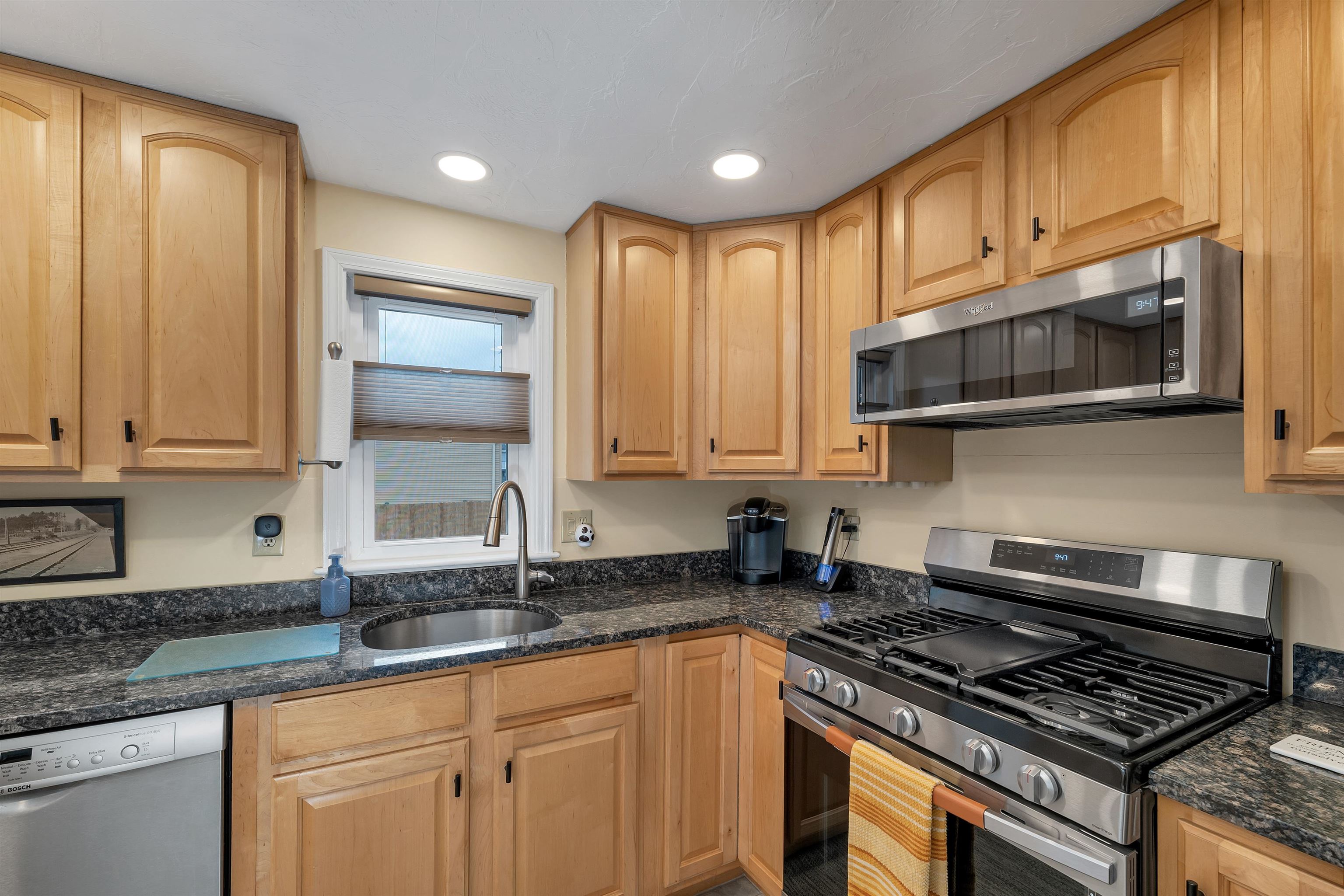 1783 Parade Road Laconia, NH 03246 - Photo 8 of 43