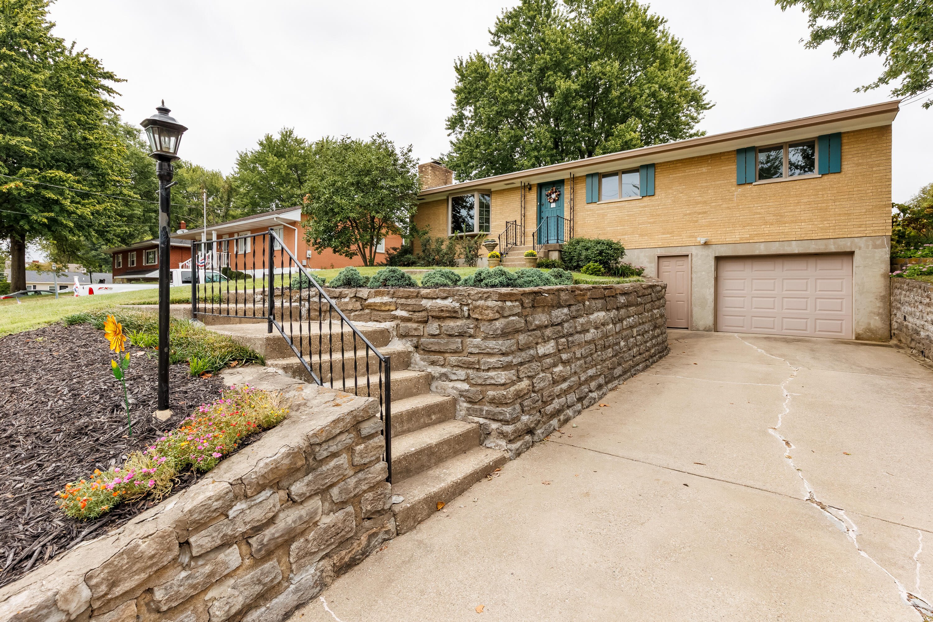 752 Rogers Road Fort Mitchell, KY 41017 - Photo 2 of 52 752RogersRd-2