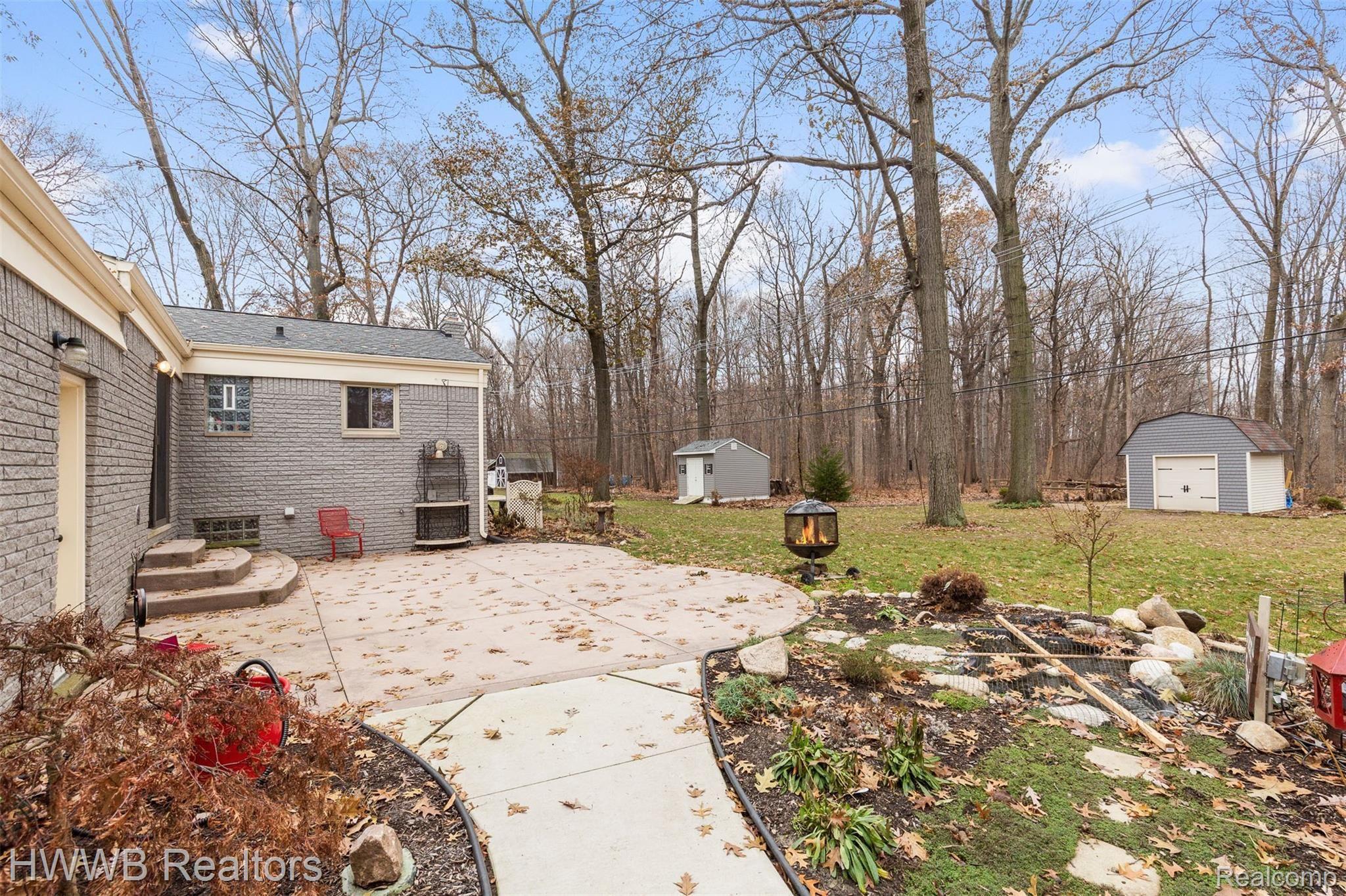 2442 Frankson Avenue Rochester, MI 48307 - Photo 19 of 39 592A7854.jpg