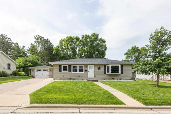 $216,000 | 375 Monroe Street, Platteville, WI 53818