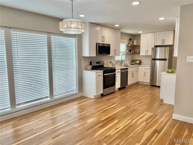 $4,195 | 417 Wenneker Drive, Ladue, MO 63124