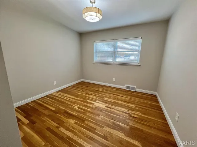 $4,195 | 417 Wenneker Drive, Ladue, MO 63124