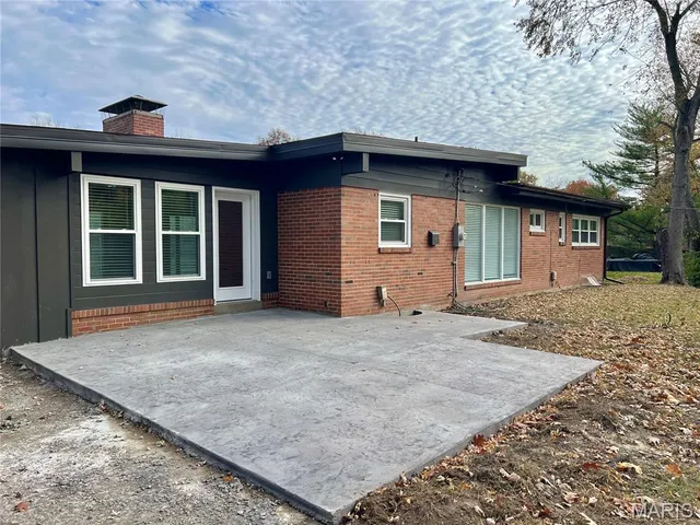 $4,195 | 417 Wenneker Drive, Ladue, MO 63124