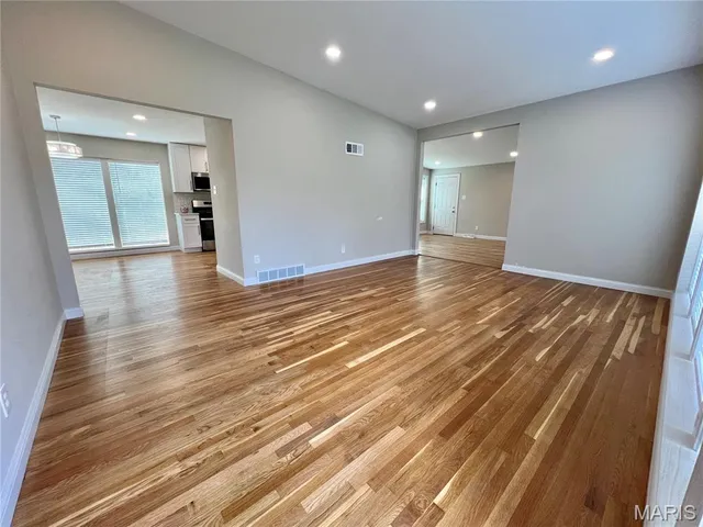 $4,195 | 417 Wenneker Drive, Ladue, MO 63124