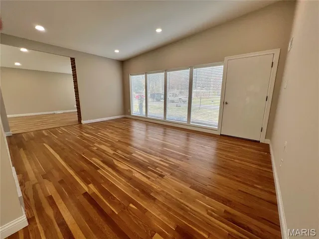 $4,195 | 417 Wenneker Drive, Ladue, MO 63124