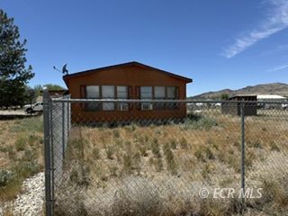 926 Spring Valley Parkway Spring Creek, NV 89815 - Photo 5 of 30