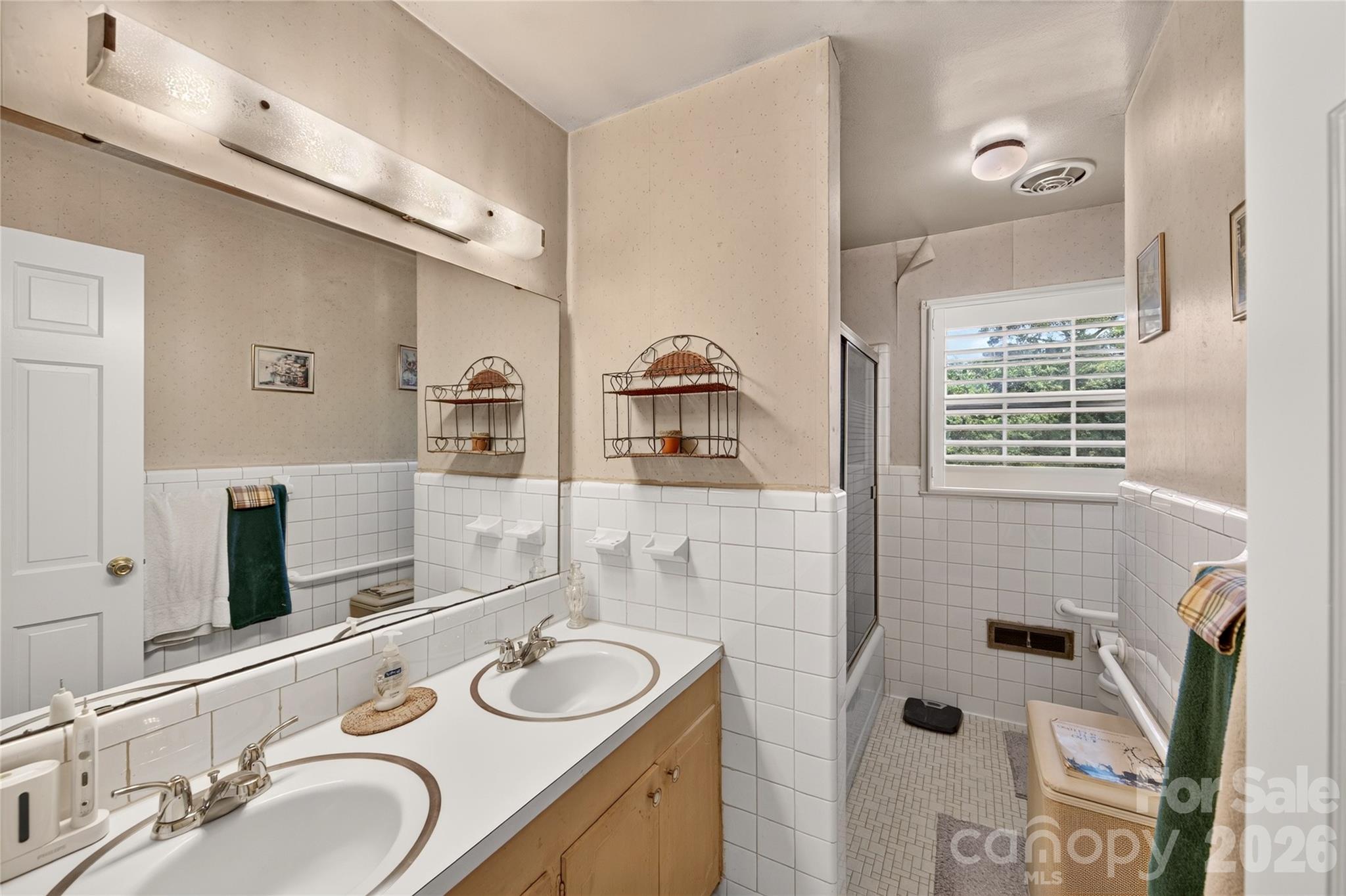 1100 Turnbridge Road Charlotte, NC 28226 - Photo 24 of 40 Gallery Image 24