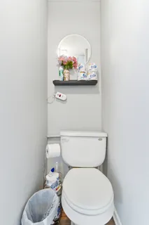 $309,000 | 204 Woodlawn Drive, Mundelein, IL 60060