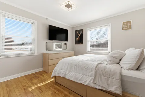 $309,000 | 204 Woodlawn Drive, Mundelein, IL 60060