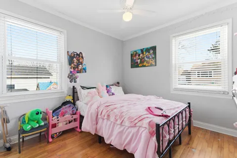 $309,000 | 204 Woodlawn Drive, Mundelein, IL 60060