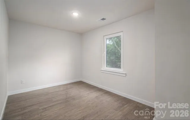 $1,795 | 800 28th Street Southwest, Hickory, NC 28602