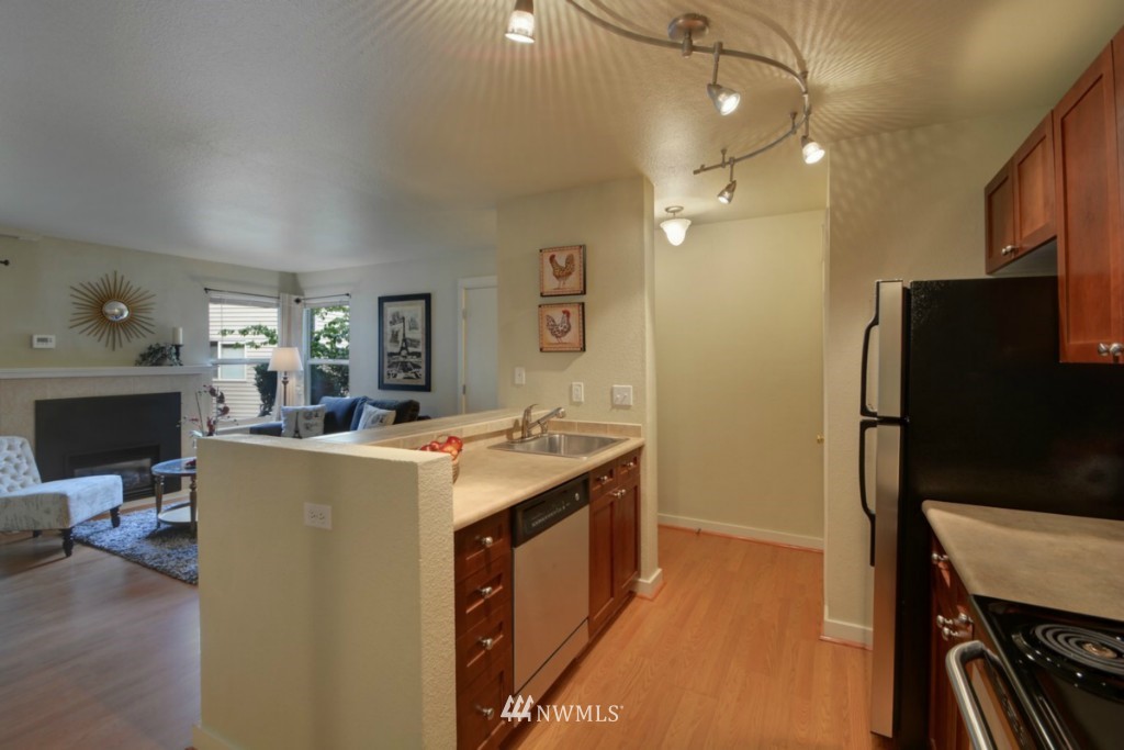 9805 Avondale Road Northeast, Unit T154 Redmond, WA 98052 - Photo 4 of 17 Gallery Image 4