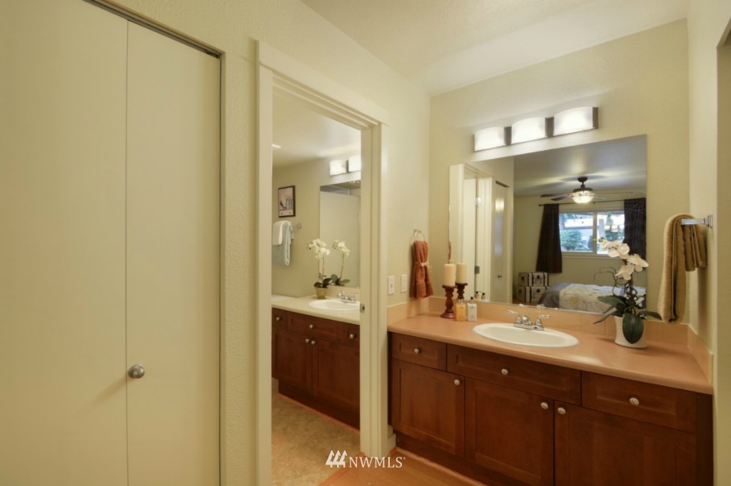 9805 Avondale Road Northeast, Unit T154 Redmond, WA 98052 - Photo 8 of 17 Gallery Image 8
