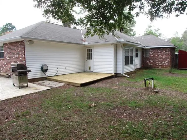 $1,800 | 605 Armand Street, Mandeville, LA 70448