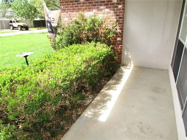 $1,800 | 605 Armand Street, Mandeville, LA 70448