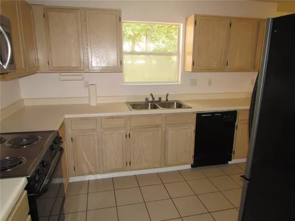 $1,800 | 605 Armand Street, Mandeville, LA 70448