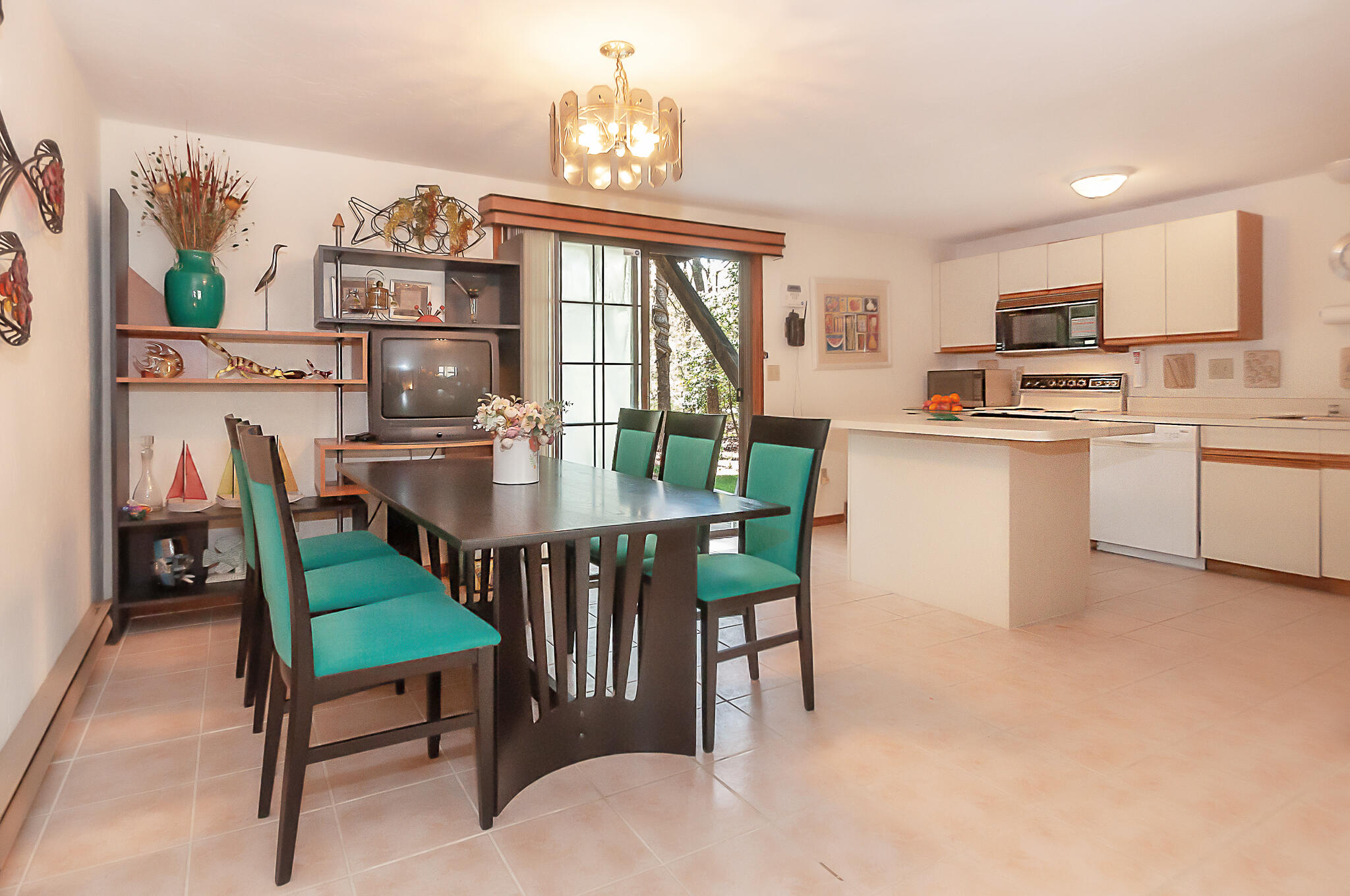 195 Falmouth Road, Unit 19B Mashpee, MA 02649 - Photo 11 of 27 2305_GatesStrome195Falmouth19BFinal_003